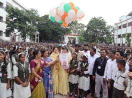 १५०० विद्यार्थ्यांच्या भव्य स्वच्छता रॅलीने अहिल्यानगर महानगरपालिकेतर्फे शहरात ‘सेवा संकल्प अभियाना’चा शुभारंभ स्वच्छ शहराच्या निर्मितीसाठी नागरिकांचा सक्रिय सहभाग महत्त्वाचा : महापौर ज्योती गाडे स्वच्छतेची सुरुवात स्वतःपासून व्हायला हवी : आयुक्त यशवंत डांगे